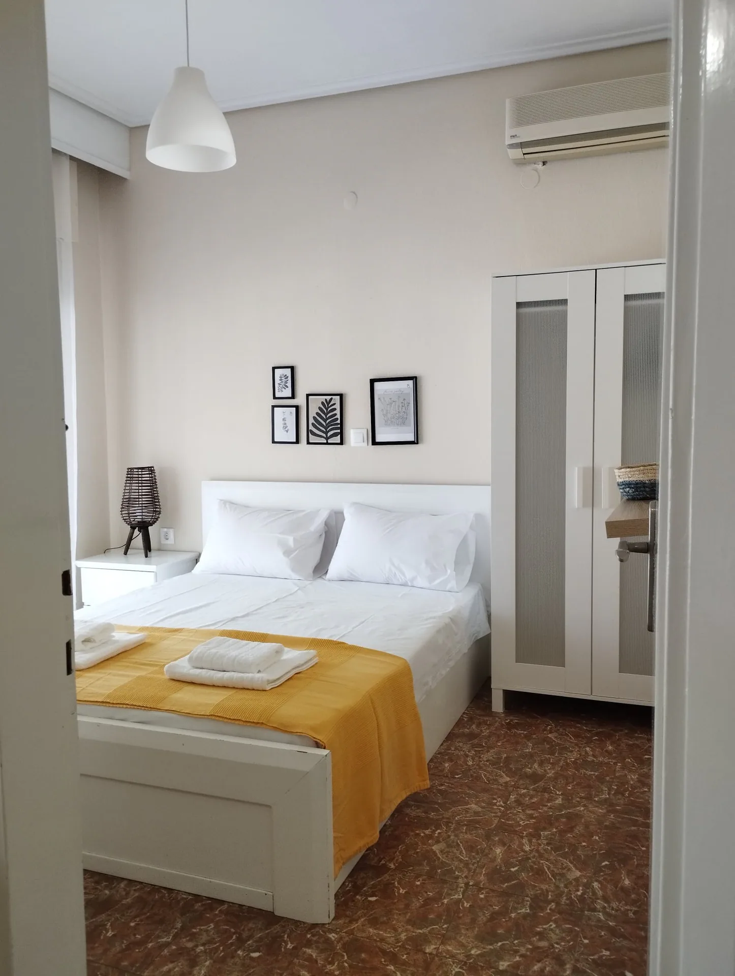 Zeusplace New Apartment with Private Parking