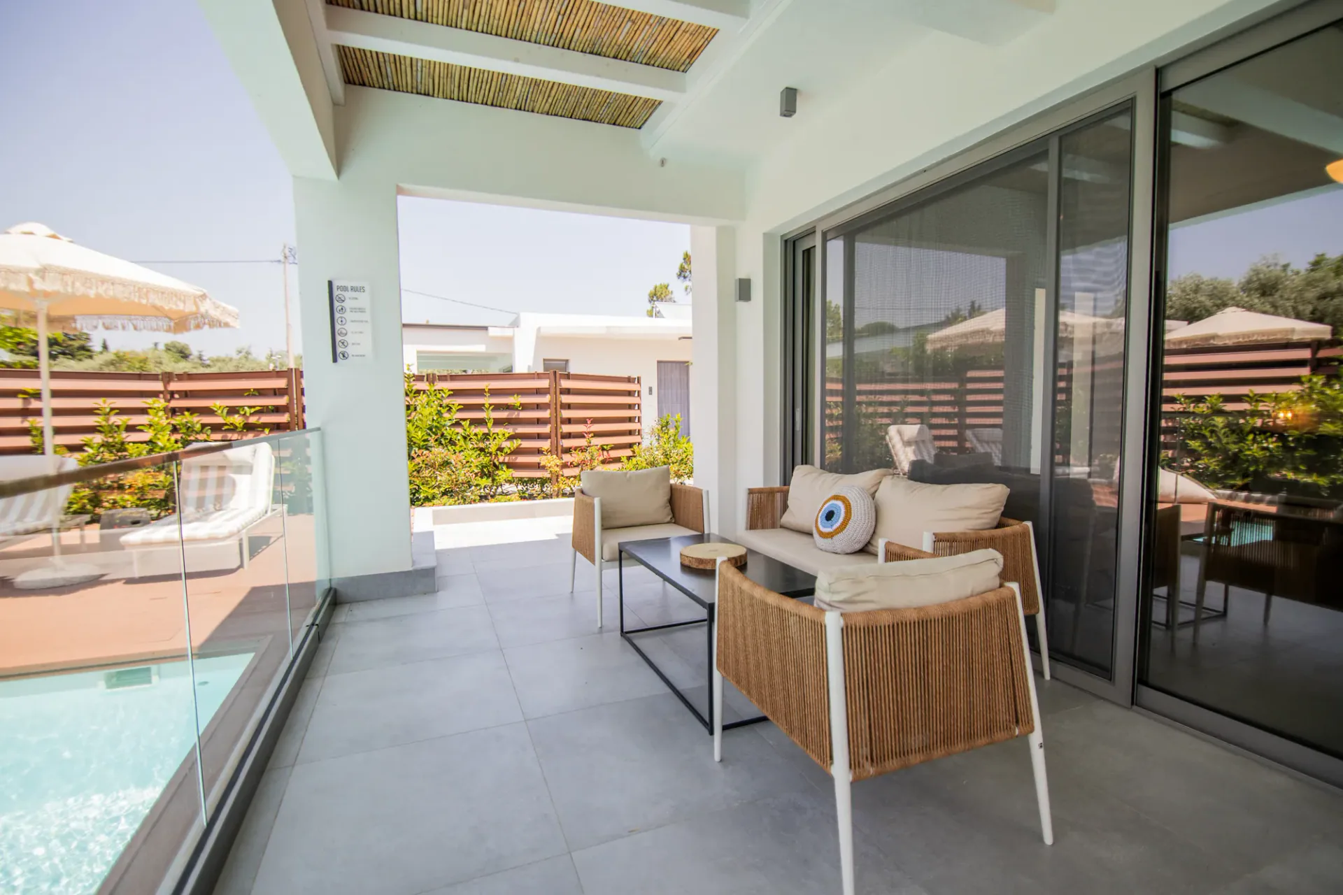4 Roses Villas – Yellow Rose Villa 4