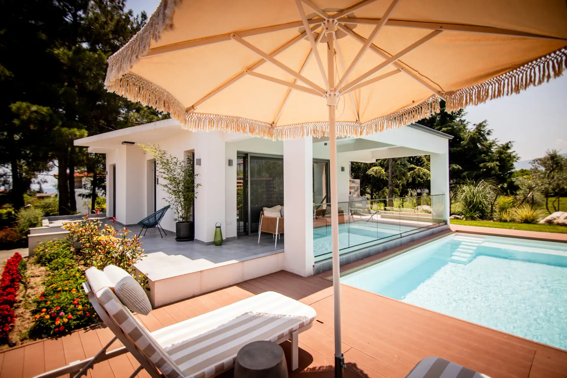 4 Roses Villas – Yellow Rose Villa