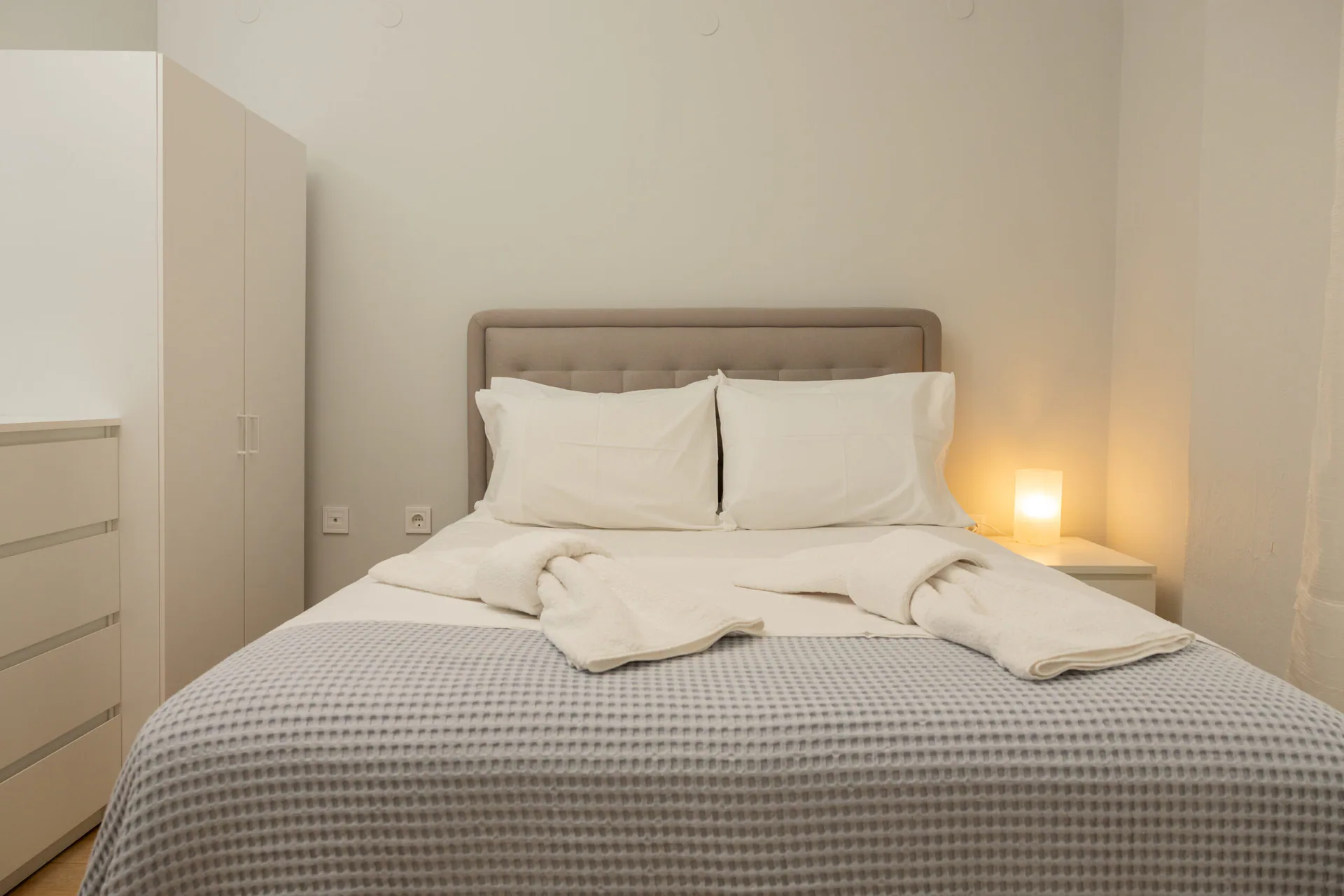 Zeusplace Urban Flat 2 1