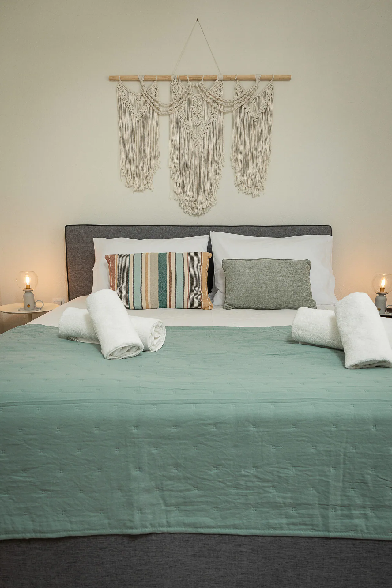 Zeusplace Chic & Boho Apartment 3